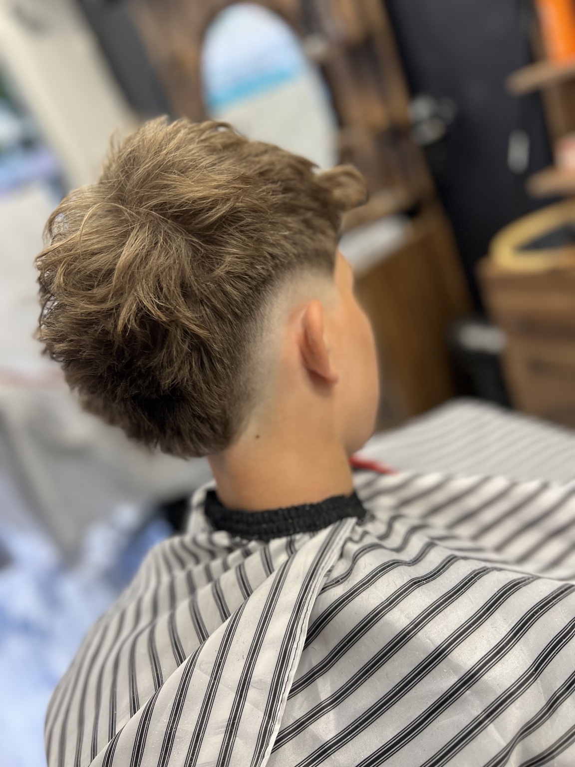 Volume et dégradé, vue arrière — réalisation CS Barber